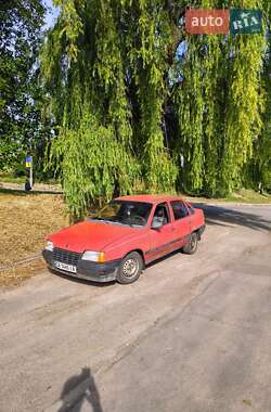 Седан Opel Kadett 1986 в Чигирину