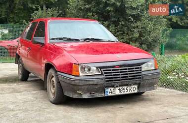 Хэтчбек Opel Kadett 1988 в Верхнеднепровске