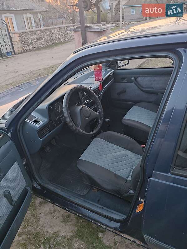 Седан Opel Kadett 1990 в Мурафе