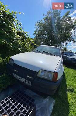 Седан Opel Kadett 1988 в Дубні