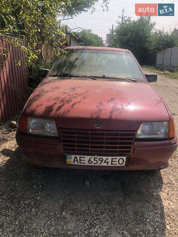Седан Opel Kadett 1987 в Запорожье