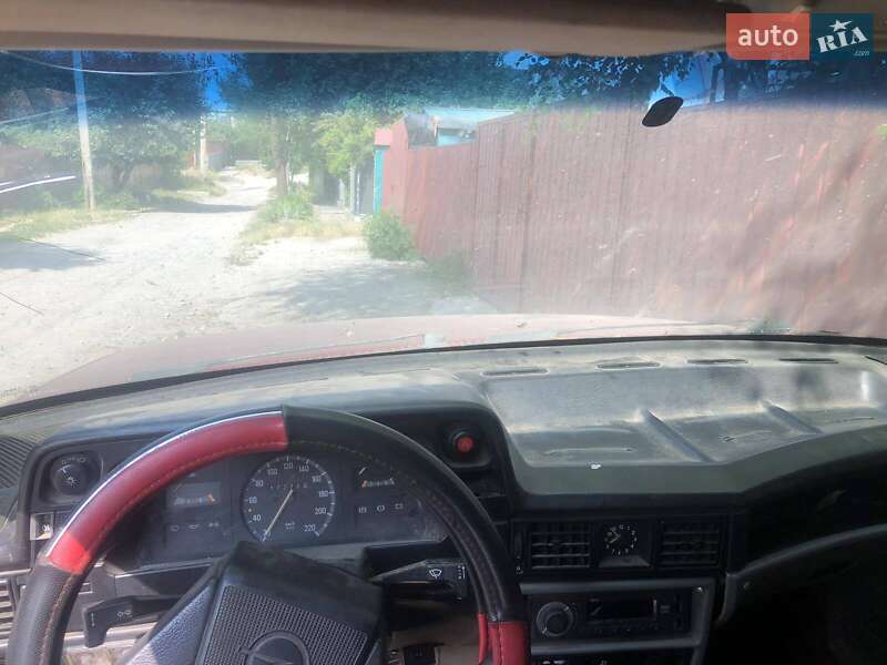 Седан Opel Kadett 1987 в Запорожье