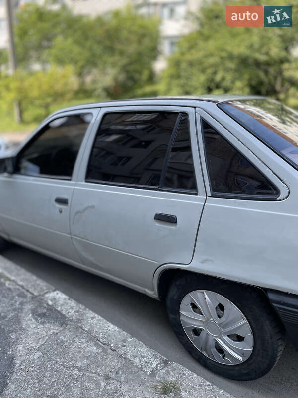 Седан Opel Kadett 1988 в Львове