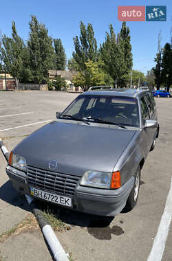 Универсал Opel Kadett 1988 в Одессе