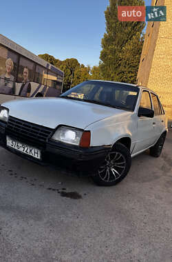 Седан Opel Kadett 1987 в Житомире
