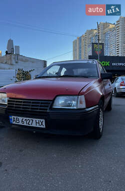 Хэтчбек Opel Kadett 1985 в Киеве