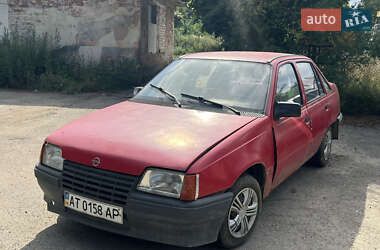 Седан Opel Kadett 1988 в Ивано-Франковске