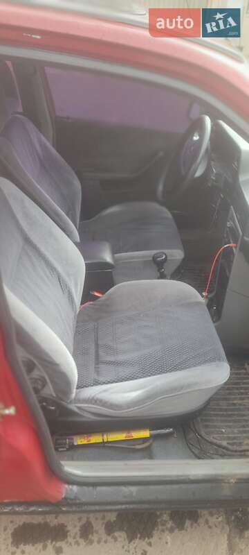 Седан Opel Kadett 1988 в Олександрії