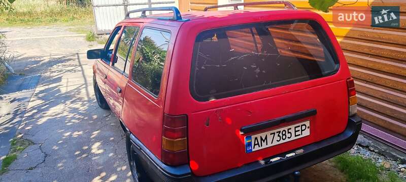 Універсал Opel Kadett 1988 в Звягелі
