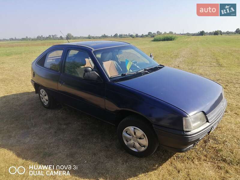 Хэтчбек Opel Kadett 1985 в Ковеле