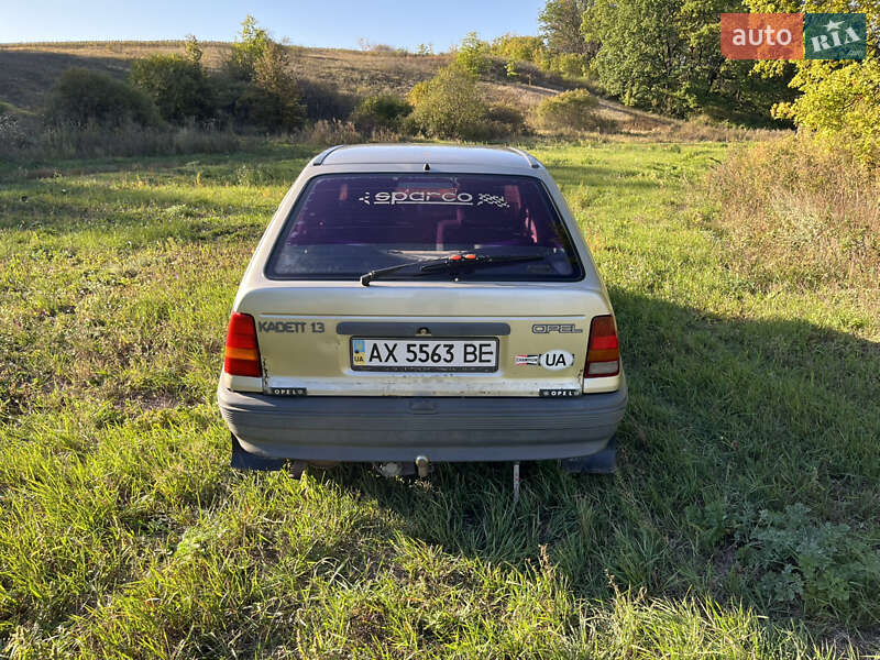 Хетчбек Opel Kadett 1988 в Первомайську фото 12 Хетчбек Opel Kadett 1988 в Первомайську