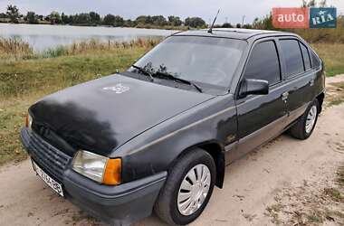 Хэтчбек Opel Kadett 1988 в Гайсине
