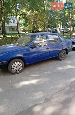 Седан Opel Kadett 1986 в Житомире
