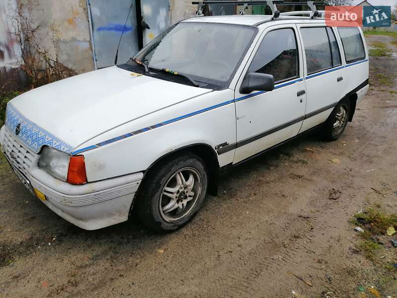 Універсал Opel Kadett 1988 в Володимирці