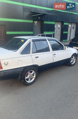 Седан Opel Kadett 1988 в Могилев-Подольске