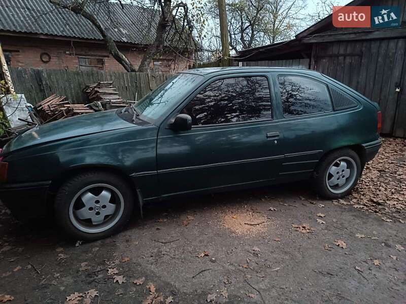 Хэтчбек Opel Kadett 1987 в Корюковке фото 8 Хэтчбек Opel Kadett 1987 в Корюковке