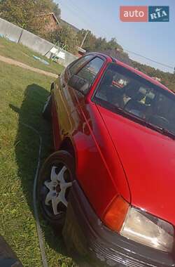 Хетчбек Opel Kadett 1986 в Чернівцях