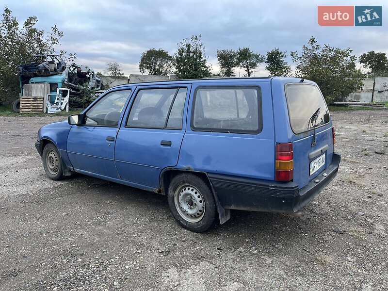 Універсал Opel Kadett 1988 в Городенці