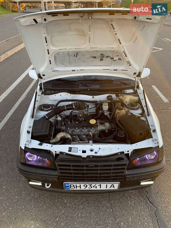 Универсал Opel Kadett 1987 в Одессе фото 10 Универсал Opel Kadett 1987 в Одессе