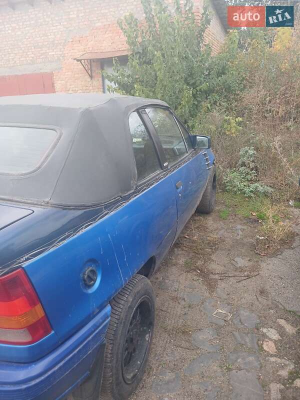 Кабриолет Opel Kadett 1985 в Смеле
