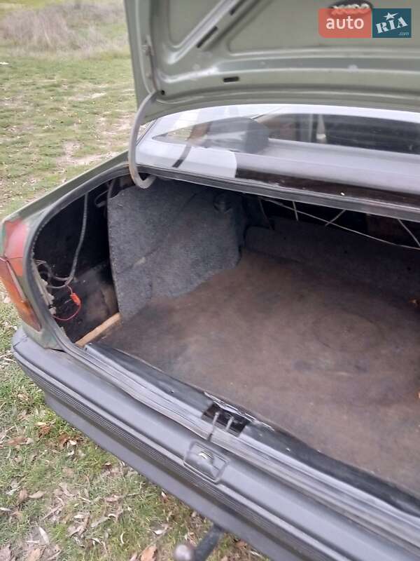 Седан Opel Kadett 1986 в Корсуне-Шевченковском фото 3 Седан Opel Kadett 1986 в Корсуне-Шевченковском