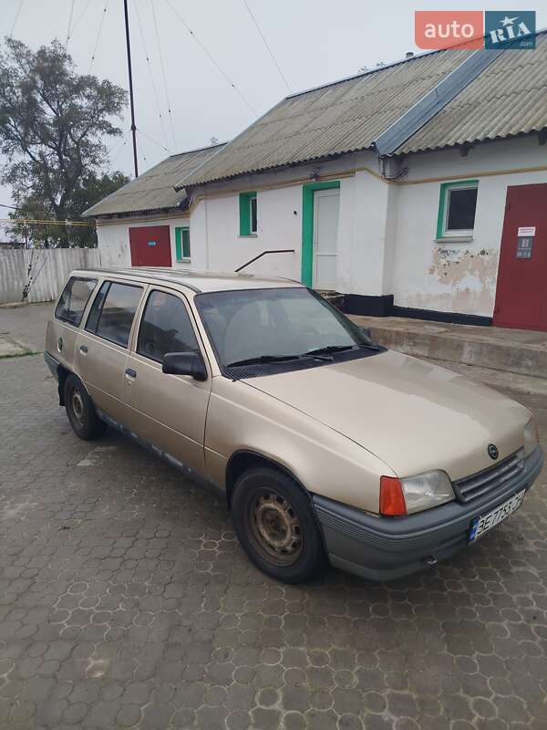 Универсал Opel Kadett 1991 в Николаеве фото 2 Универсал Opel Kadett 1991 в Николаеве