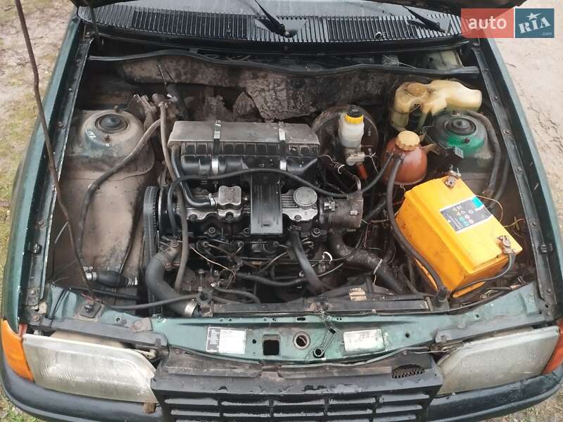 Седан Opel Kadett 1986 в Безлюдовке фото 2 Седан Opel Kadett 1986 в Безлюдовке