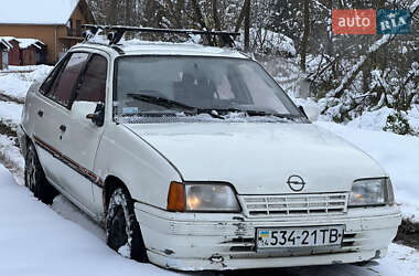 Седан Opel Kadett 1988 в Самборе