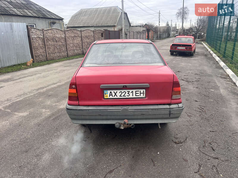Седан Opel Kadett 1989 в Харькове
