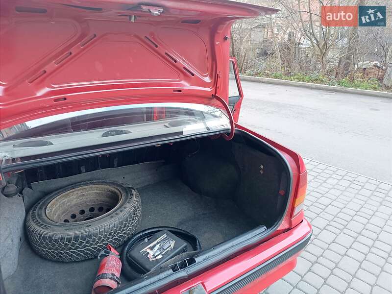 Седан Opel Kadett 1990 в Виннице