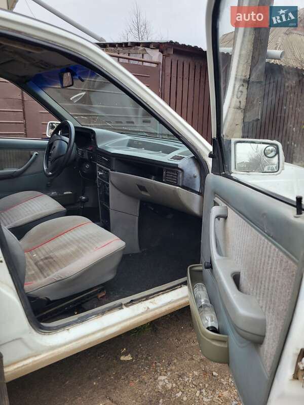 Седан Opel Kadett 1990 в Жмеринці