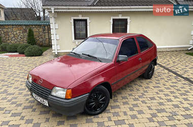 Хэтчбек Opel Kadett 1988 в Могилев-Подольске