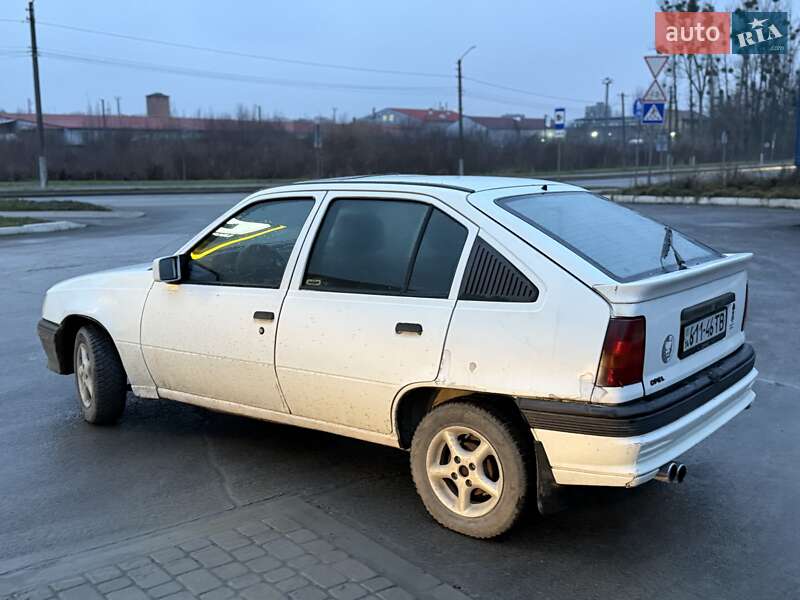 Хэтчбек Opel Kadett 1987 в Львове