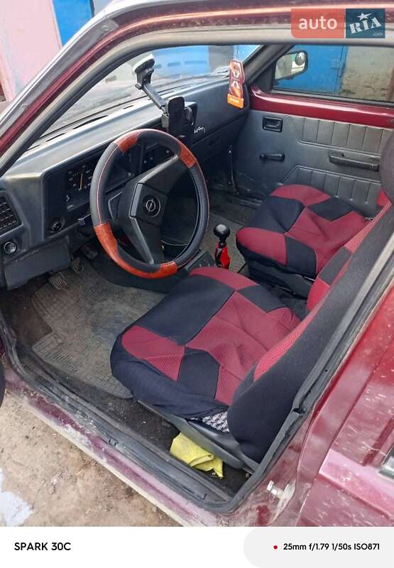 Хетчбек Opel Kadett 1983 в Кривому Розі