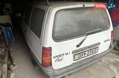 Универсал Opel Kadett 1988 в Киеве