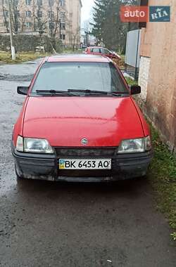 Хэтчбек Opel Kadett 1987 в Ровно