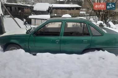 Седан Opel Kadett 1986 в Бобровице
