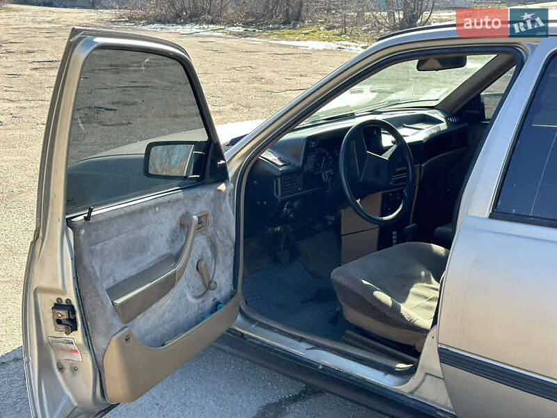 Хэтчбек Opel Kadett 1988 в Николаеве