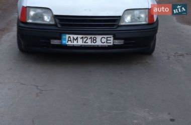Седан Opel Kadett 1991 в Славуті