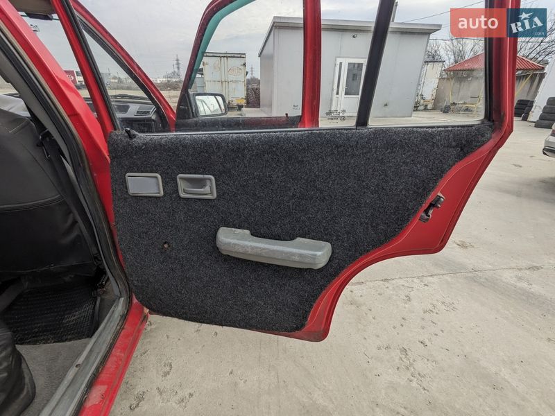 Седан Opel Kadett 1988 в Кременчуці