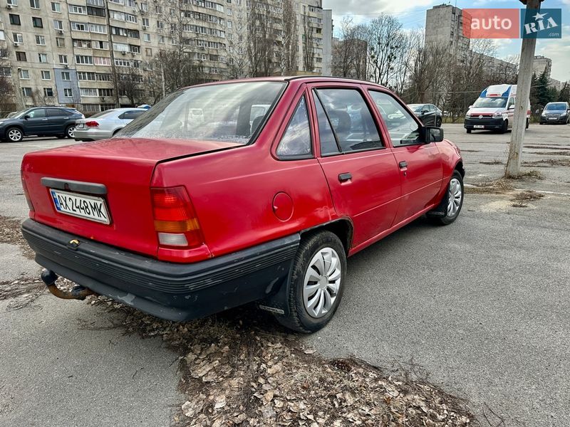 Седан Opel Kadett 1989 в Харькове