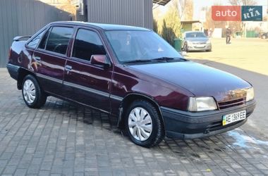 Седан Opel Kadett 1990 в Дніпрі