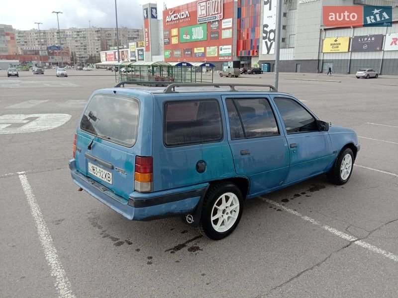 Універсал Opel Kadett 1985 в Харкові