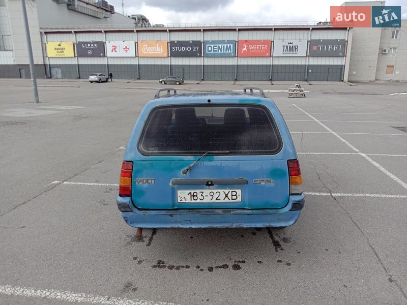 Універсал Opel Kadett 1985 в Харкові