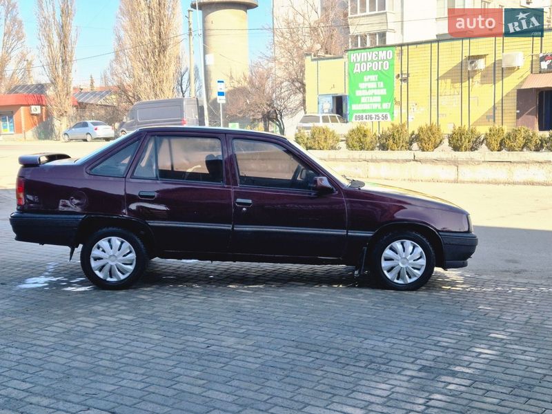 Седан Opel Kadett 1990 в Днепре фото 5 Седан Opel Kadett 1990 в Днепре