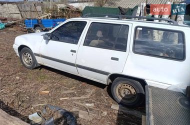 Универсал Opel Kadett 1988 в Ракитном