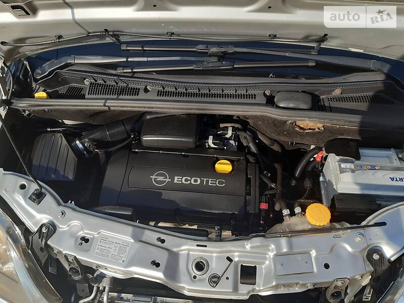 Хетчбек Opel Meriva 2007 в Чернівцях