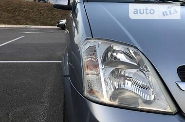 Хетчбек Opel Meriva 2004 в 