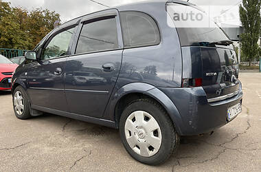 Хэтчбек Opel Meriva 2008 в Киеве