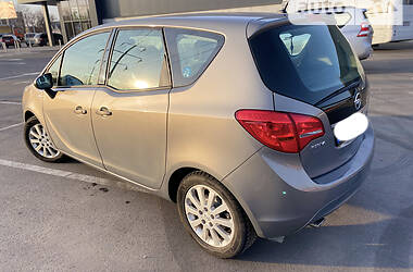 Универсал Opel Meriva 2011 в Киеве